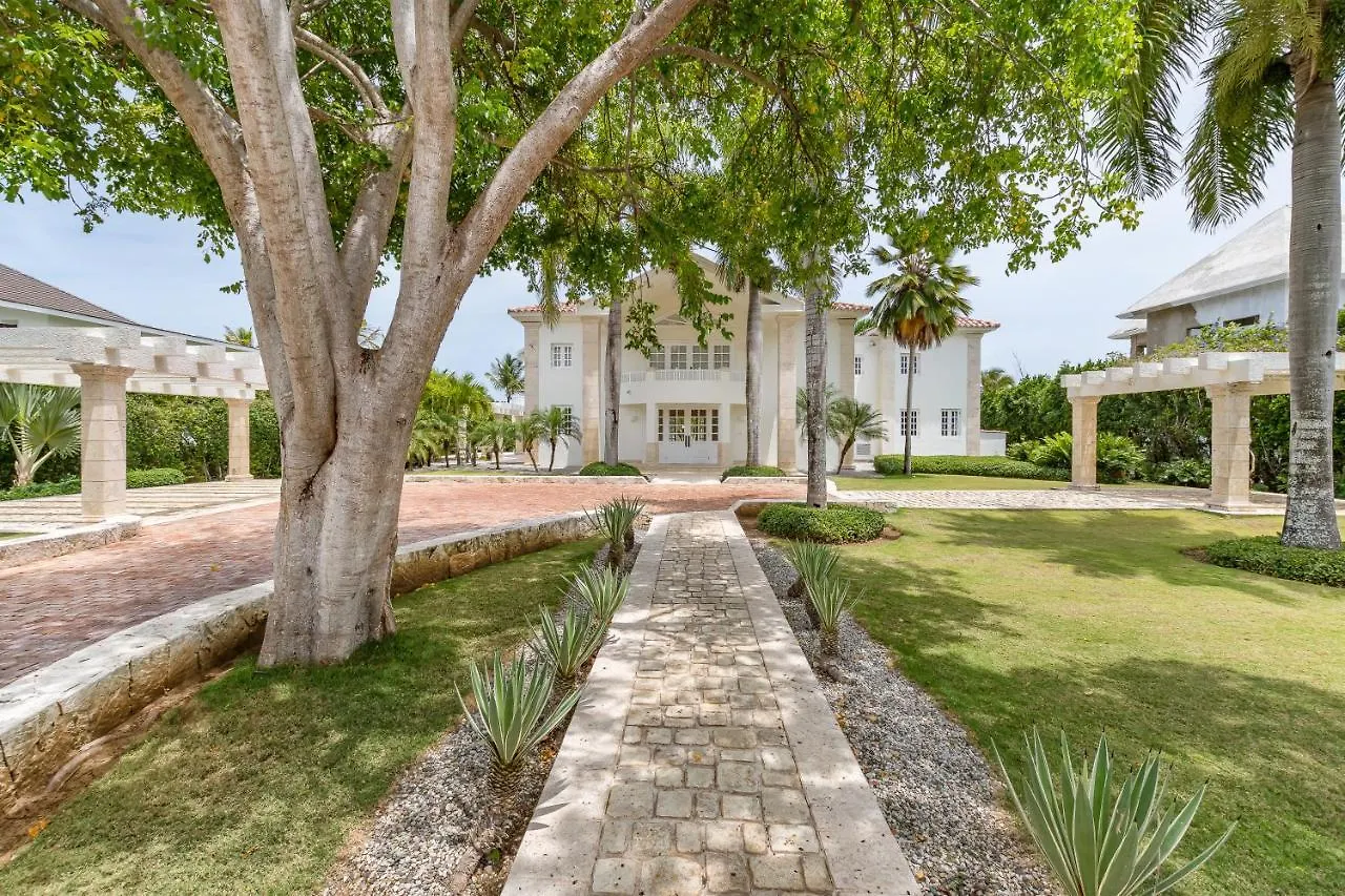 Exclusive Punta Cana Resort And Club Pool Villas