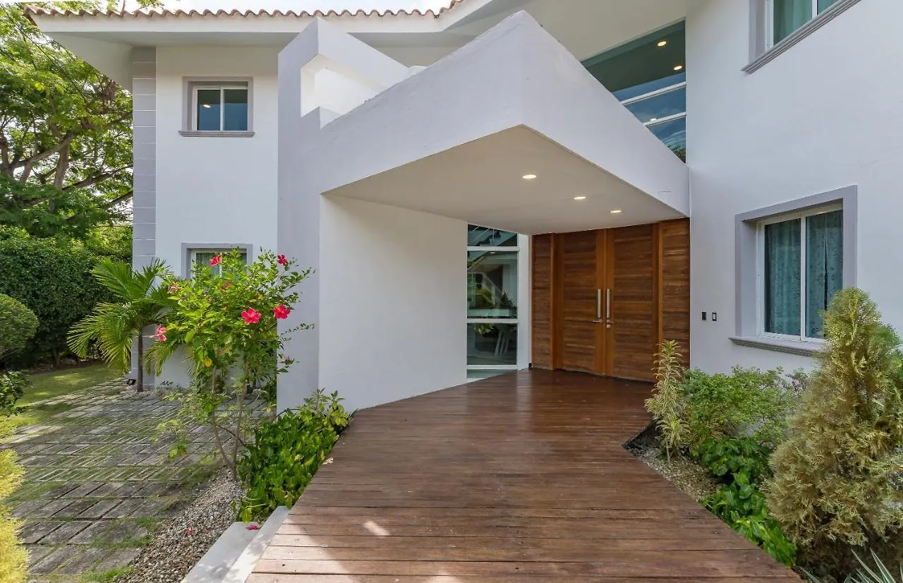 Exclusive Punta Cana Resort And Club Pool Villas
