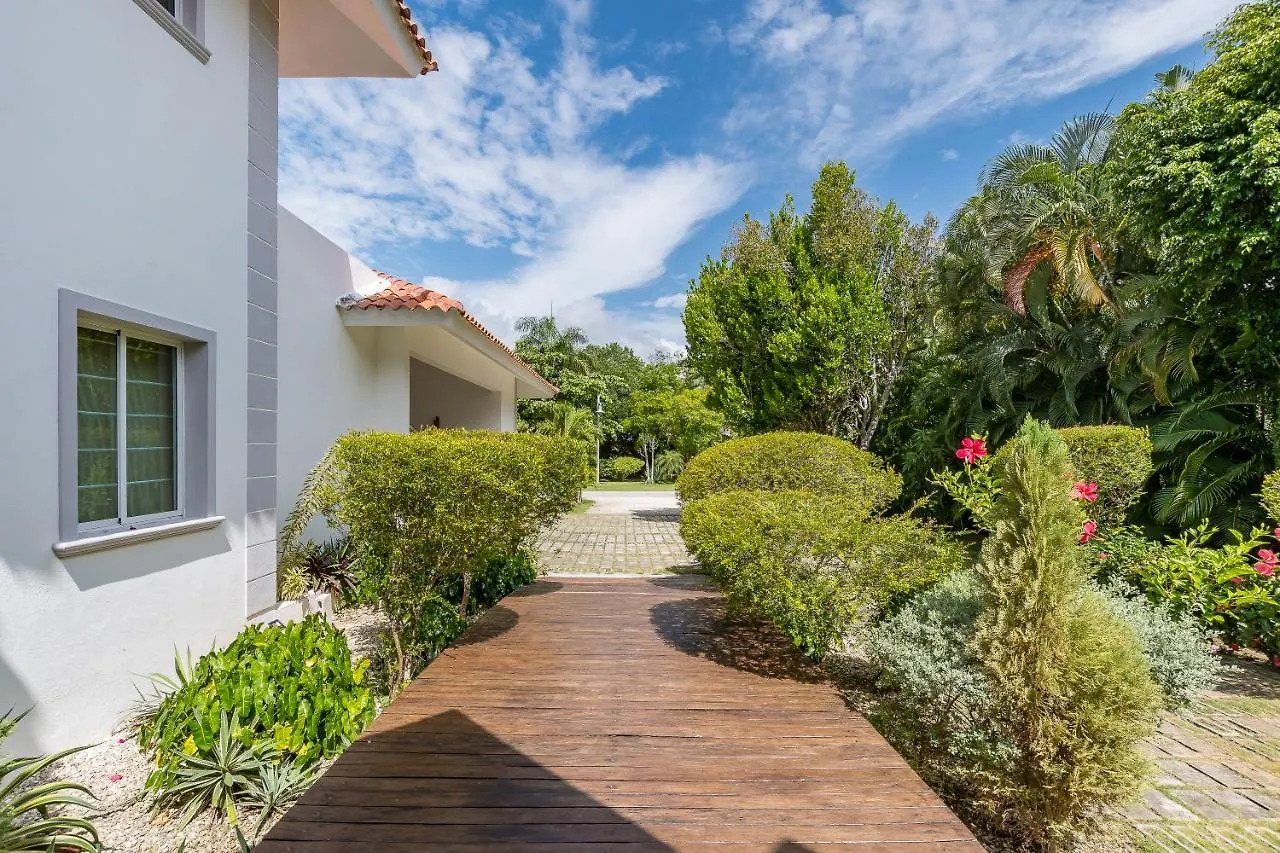 Exclusive Punta Cana Resort And Club Pool Villas